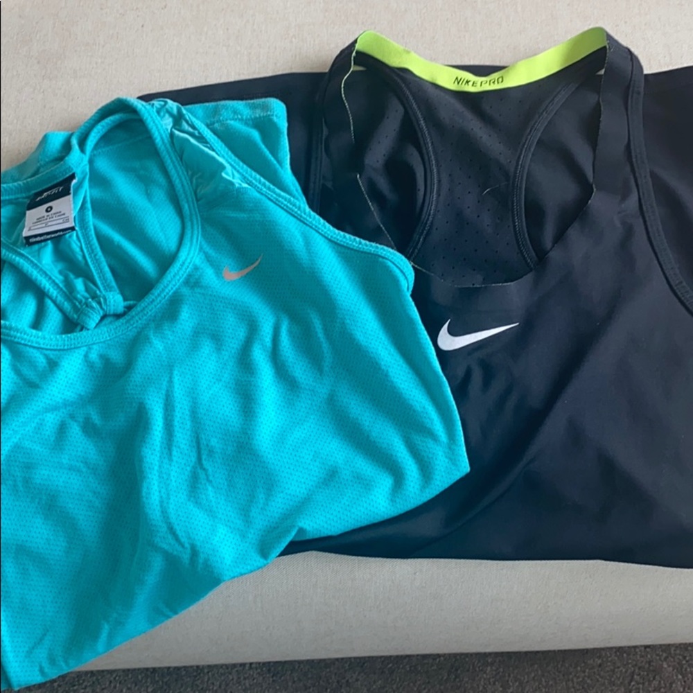 SOLD!! Nike dri-fit tank bundle